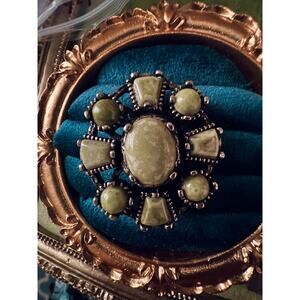 Vintage Serpentine Stone Brooch – Ornate Silver Tone Setting Green Gemstone Pin